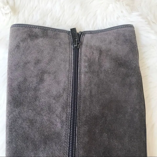 DONALD PLINER Suede Knee High Boot Chunky‎ Heel Round Toe Taupe Gray Size 6.5 - Image 6