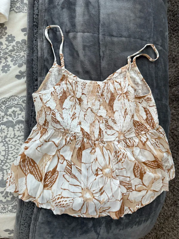 Vestique Tank Top - Image 3