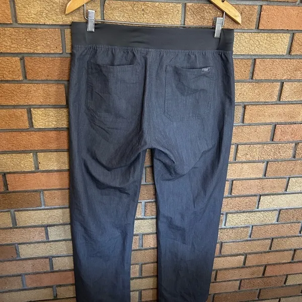 Figs Technical Collection Women's Medium Scrub Tech Pants Gray - Image 6