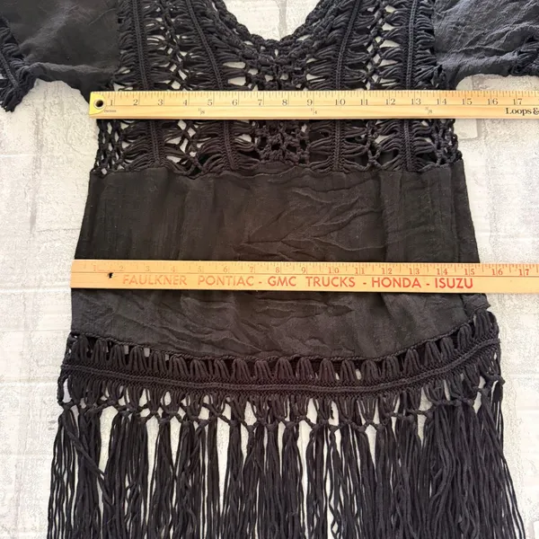 Black Crochet Open Work Yoke Fringe Tassel Hem Boho Witchy Festival Tunic Top - Image 6