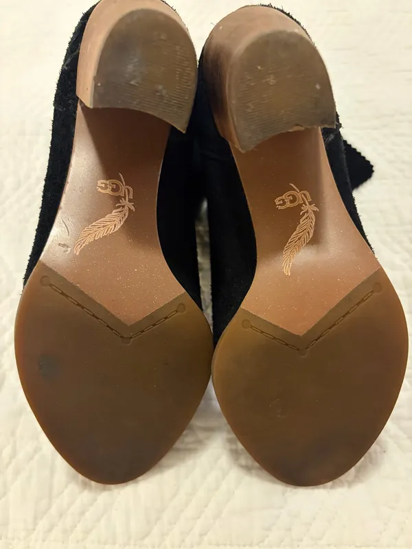UGG Women’s Black Suede Boots - Image 6