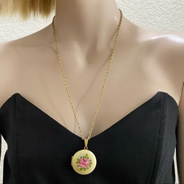 Vintage Hand-painted Flower Enamel Victorian Locket Necklace - Image 4