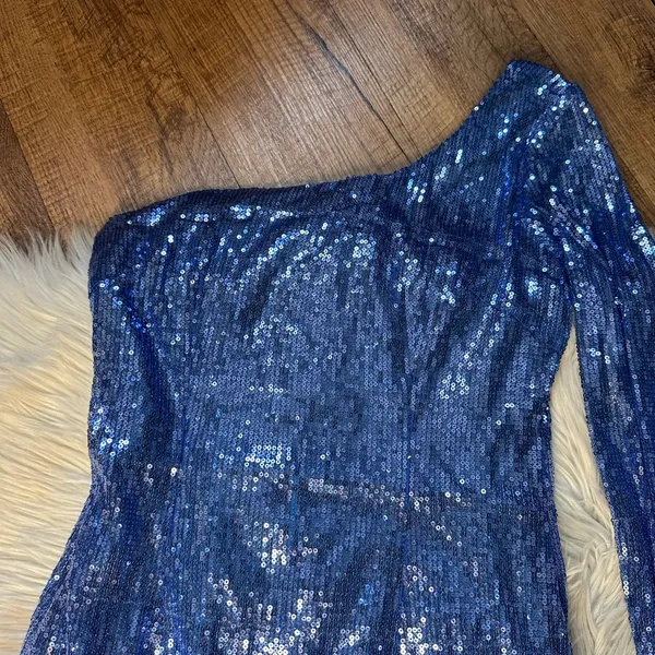 SUPERDOWN Geo One Shoulder Mini Sequin Dress - Image 5