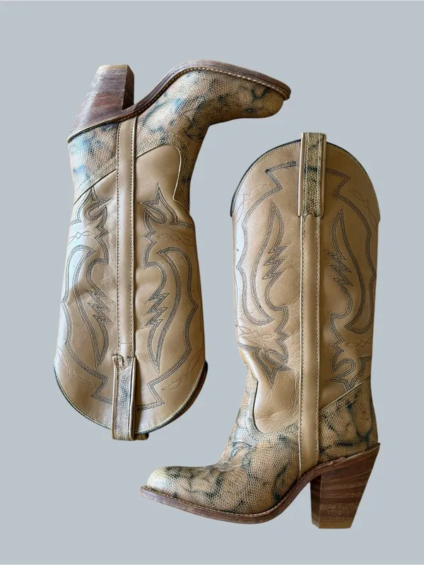 Miss Capezio Vintage Women's Embroidered Leather Stacked Heel Boot Size 5 - Image 7