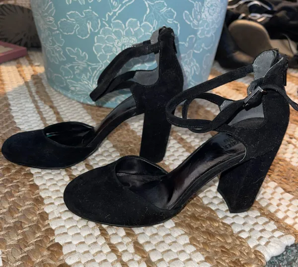 Bleecker and Bond Black Strap Heels Size 7.5 - Image 4