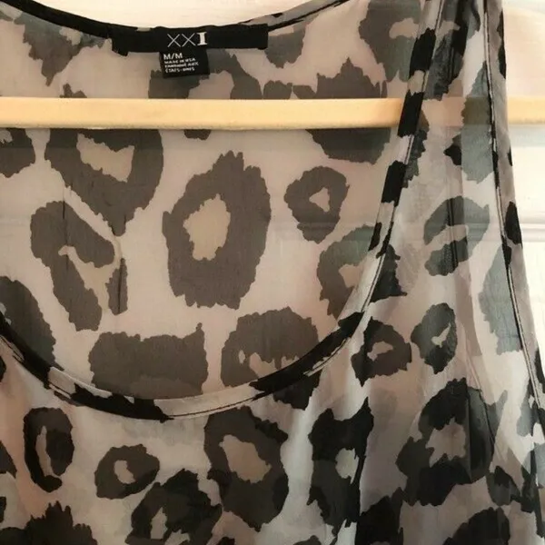 Forever 21 Classic Animal Print Top M - Image 2