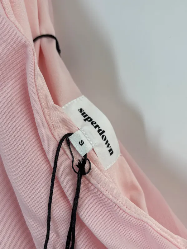 Superdown Juliet Midi Dress in Baby Pink - Image 4