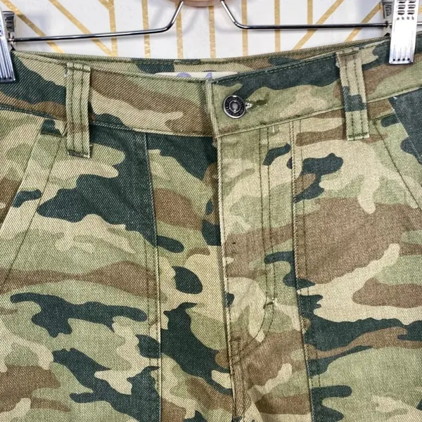Free People‎ Remy Camouflage Pants in Moss Green - Image 6