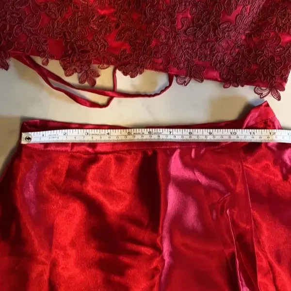 Women’s Gorgeous Red Formal Bridal Dress Two Pieces - Bodice and Skirt Size XS - Image 6