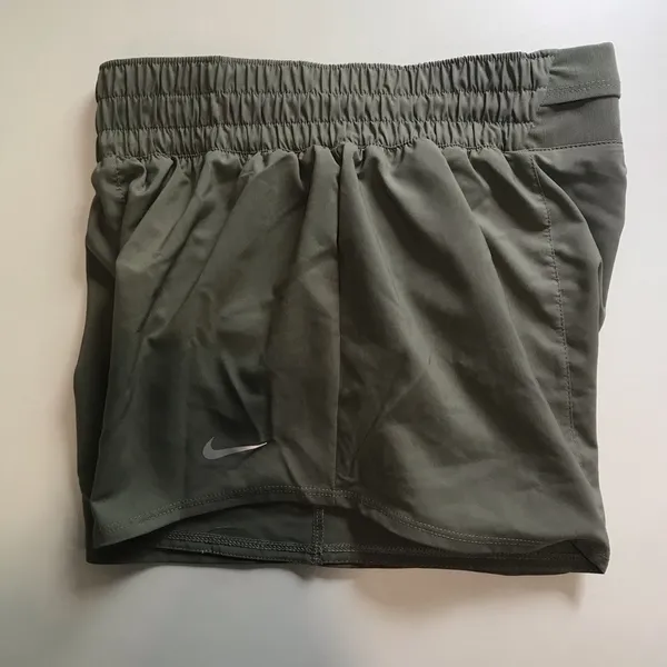 Nike Women's Gray Shorts - Image 3