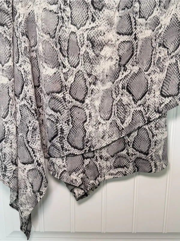 Superdown Women’s Small Gray Snake Print Draped Jumpsuit Romper Asymmetrical Y2K - Image 7