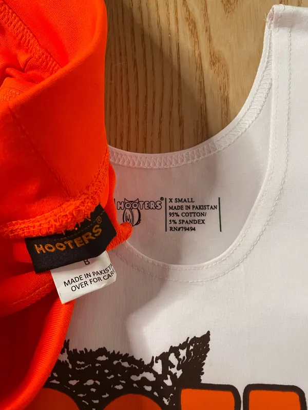 New Hooters girl Uniform tank and shorts Outfit size Xs/Xxxs - Image 4