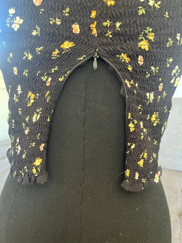Reformation Black Floral Tie-Strap Square Neck Crop Top Size 2 - Image 5
