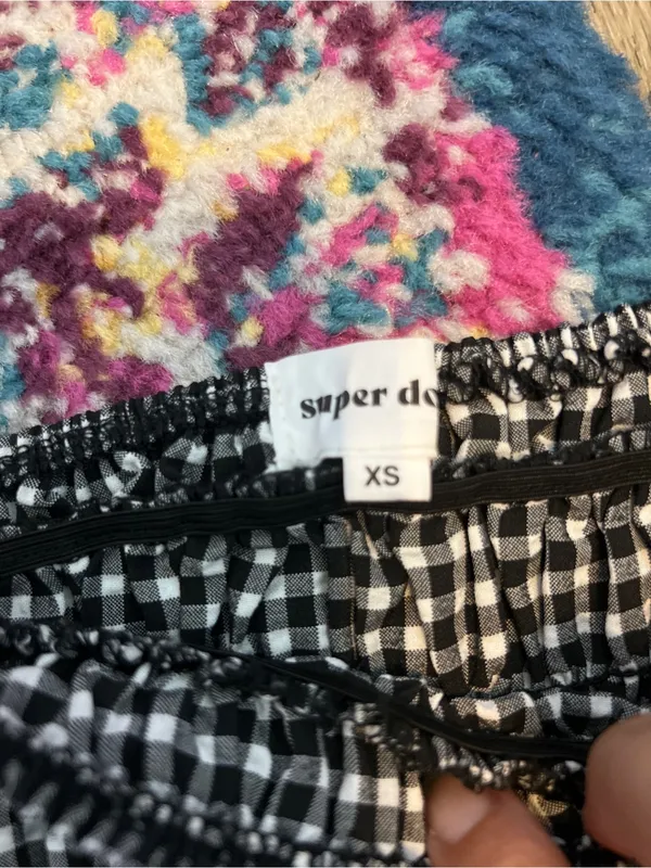 Superdown Smocked Gingham Tie-Strap Crop Top - Black/White - Image 9