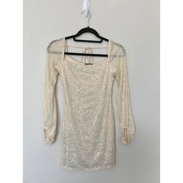 Speechless Iridescent Sequin Mini Dress Cream Square Neck Tie Back Size XS‎ NEW - Image 4
