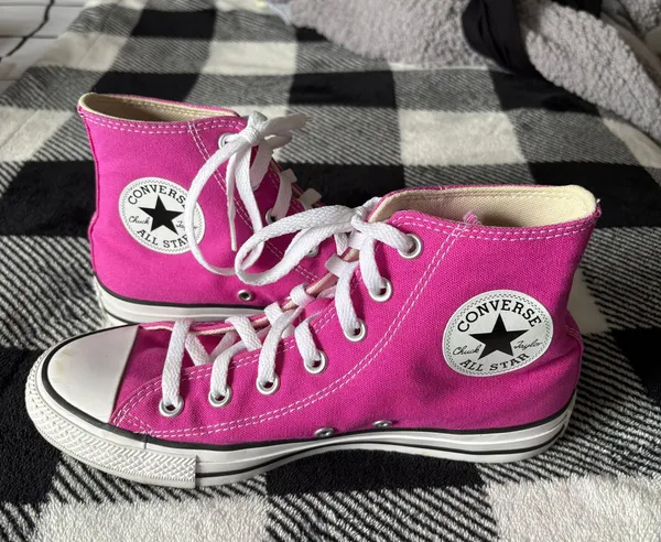 Pink Size 8 - Image 2