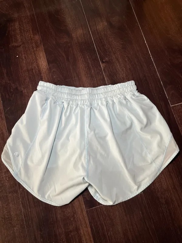 Lululemon Light Blue Hotty Hot Short Size 4 Long - Image 3