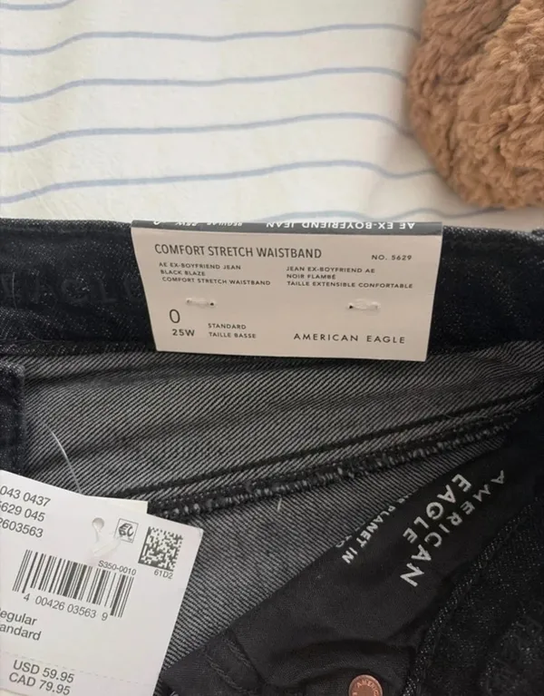 American Eagle Jeans - Image 3