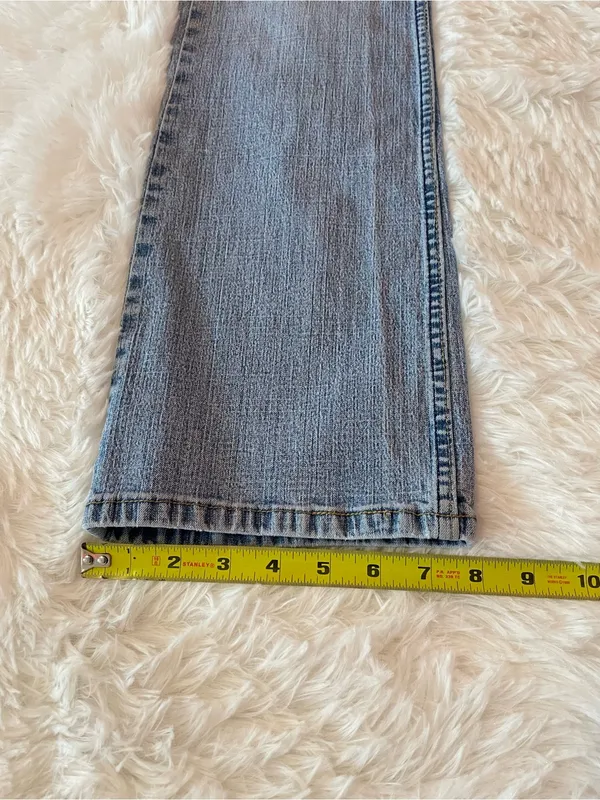 Y2K Levi’s Strauss stretch low rise bootcut Light Wash Women’s Jeans, size 6 - Image 7
