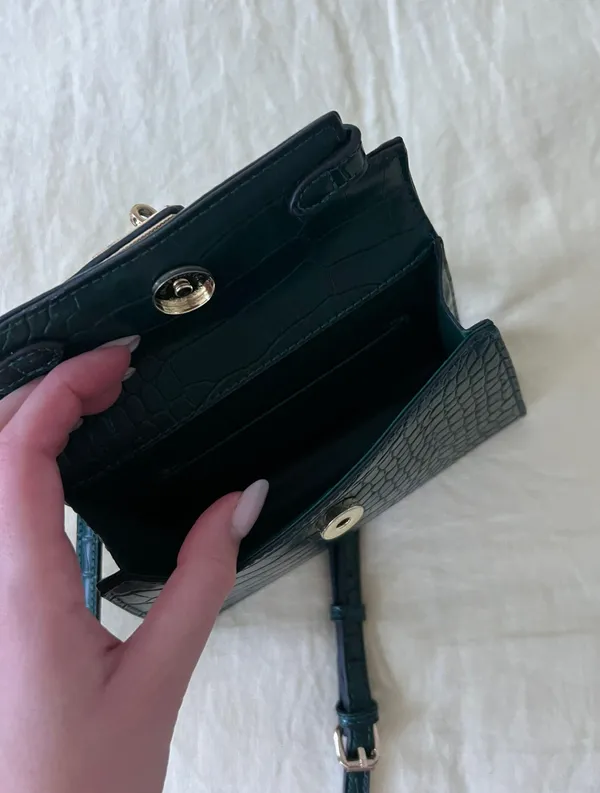 Princess Polly Green Bag - Image 3