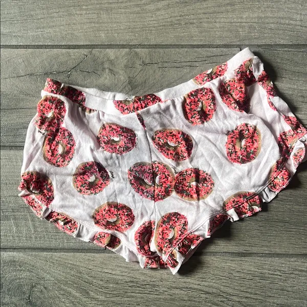PINK Victoria's Secret Pink and Red Pajama Shorts with Ruffled Hem - Image 6