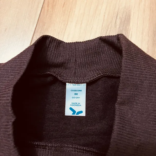 Old Navy Women’s Sz 3X Active CozeCore Long-Sleeve Cropped Rib-Paneled Top Brown - Image 2