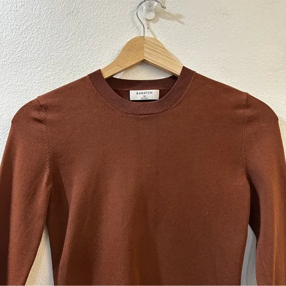 Aritzia Babaton Women's Sculpt‎ Knit Crewneck Long Sleeve Tee Size XS Brown - Image 3