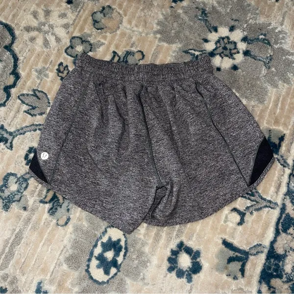 Lululemon Hotty Hot Short II Long 4" Heather Lux Multi Black - Image 5