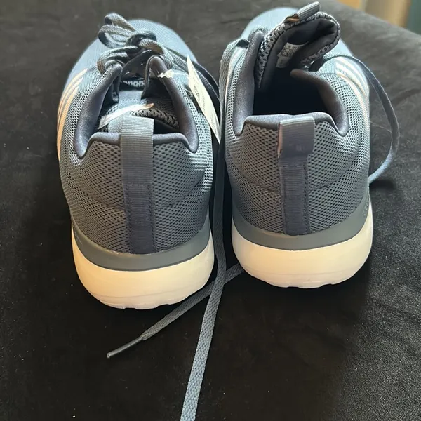 BNWT Womens Adidas Size 9 Cloud Run Sneakers - Image 3