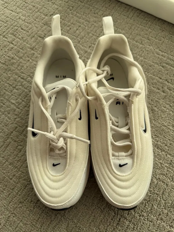 Nike air max portal beige white sneakers - Image 6