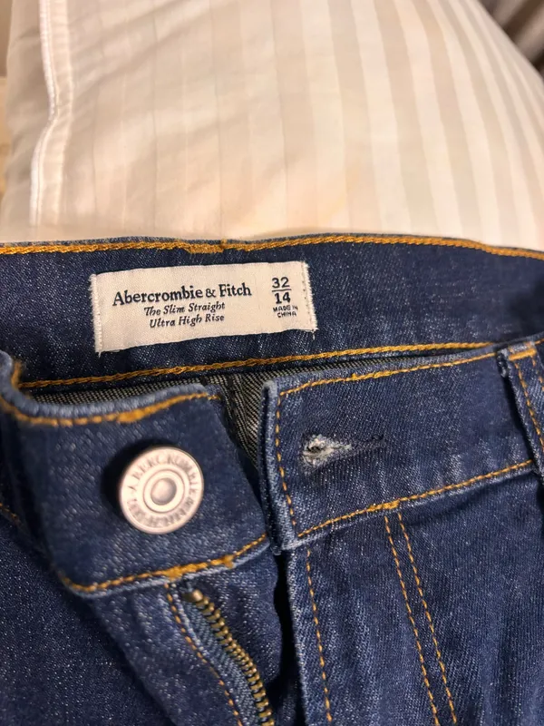 Abercrombie Jeans Straight High-Rise - Image 3