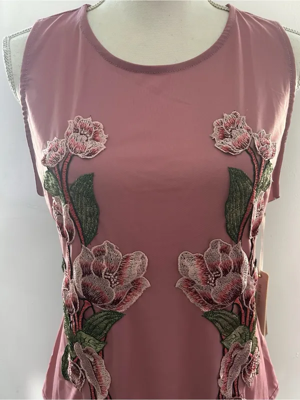 iris Rose Pink Floral Appliqué Scoop Neck Bodysuit - Image 3
