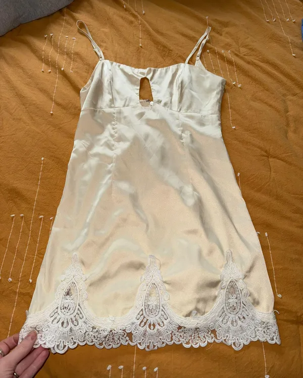 Revolve dress - Image 4