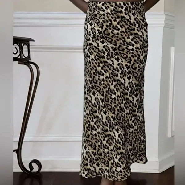 Oat New York Leopard Print Sateeny Midi Skirt(Size XS) - Image 2