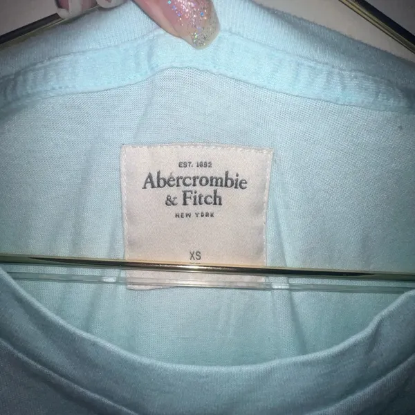 Abercrombie &‎ Fitch Tee xs Like new - Image 2
