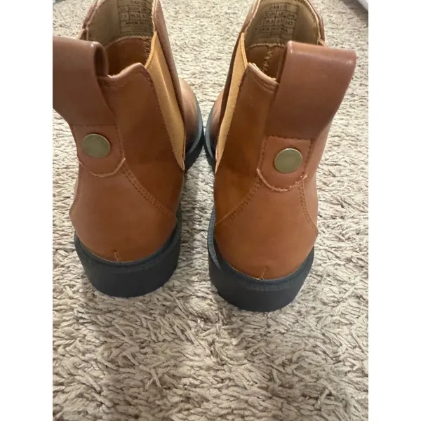 Ankle Boots Women's 7.5 Brown Lug Sole Pull On Booties - Image 8
