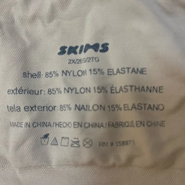 Skims NWT unpadded vneck bra women’s size 2X - Image 3