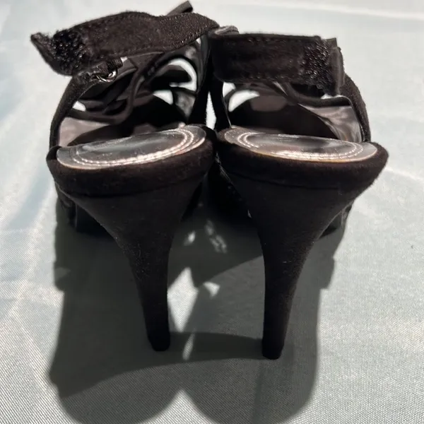 Velvet Heart Nude under lace‎ peep to lace bow heels Size 8 B41 - Image 6