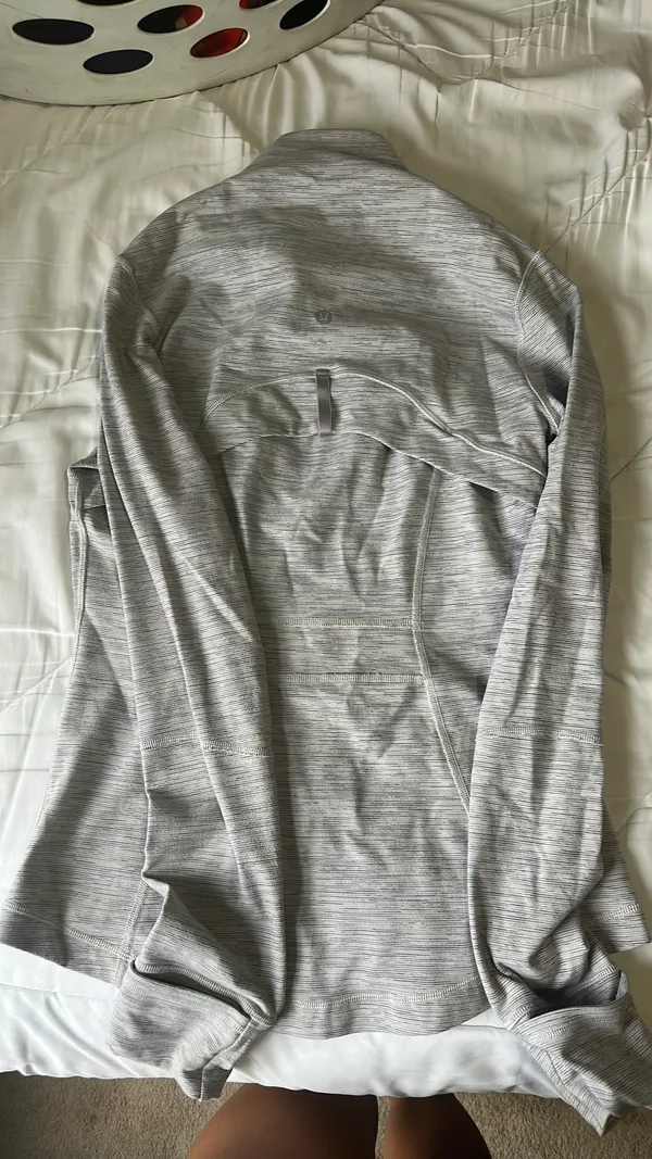 Lululemon Zip-Up Jacket - Image 4