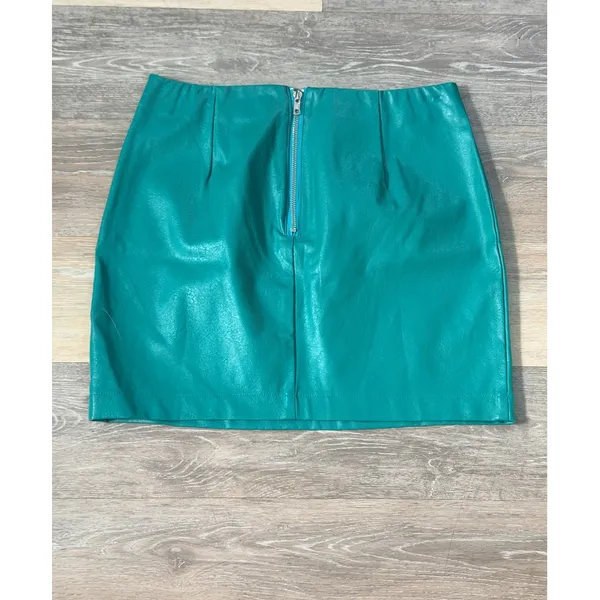 Lulus Women's Skirt Green Medium - Image 2