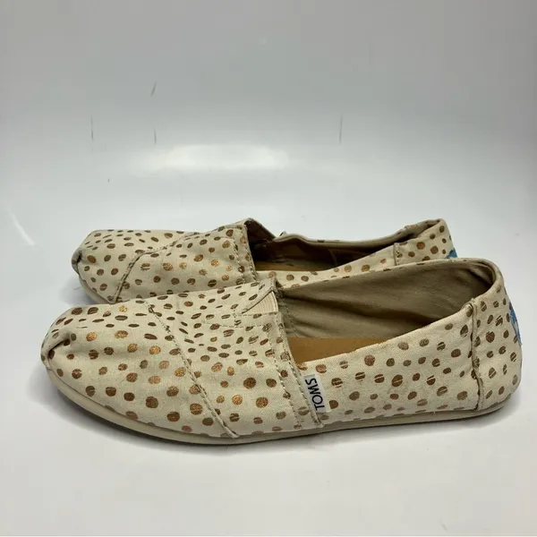 Toms cream with gold dots flats slip on‎ shoes size 8 - Image 4