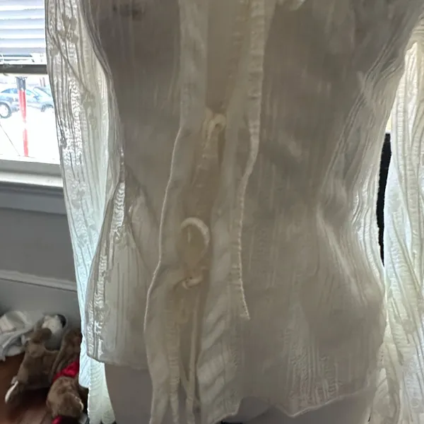 Chic Sheer White Tie - Image 5