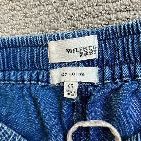 Wilfred Aritzia Denim Baggy Shorts XS - Blue - Image 4