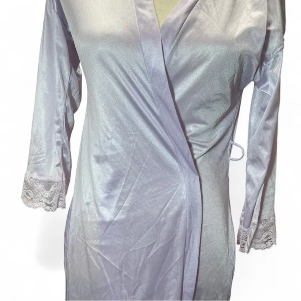 Vintage Fantasy Nightwear Lavender‎ Robe Lace Sleeves Size Small - Image 3