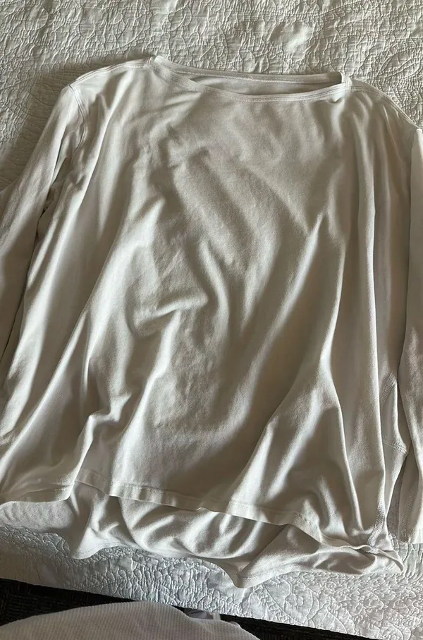 Luluemon top - Image 2