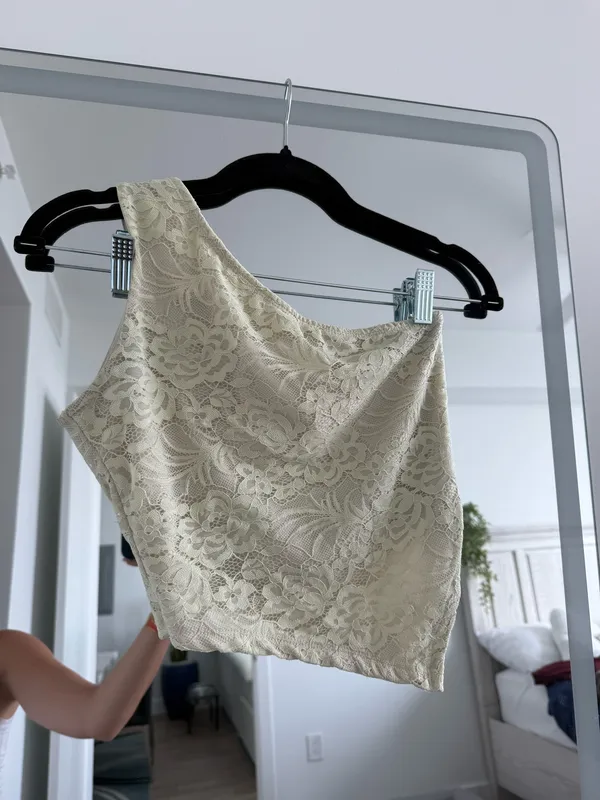 Light yellow one shoulder top Size XS - Image 3
