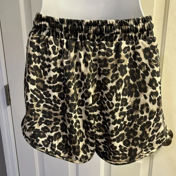 Prómesa Animal Print Lounge Shorts with Elastic Waistband and Pockets- Medium - Image 6