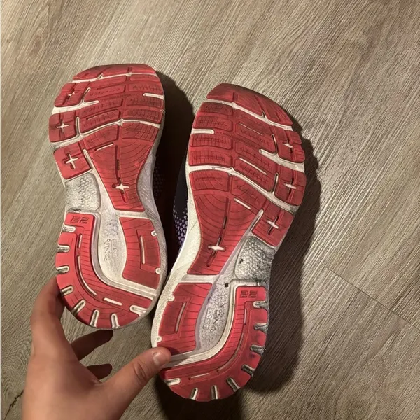 brooks adrenaline gts 22 size us 9.5 - Image 7