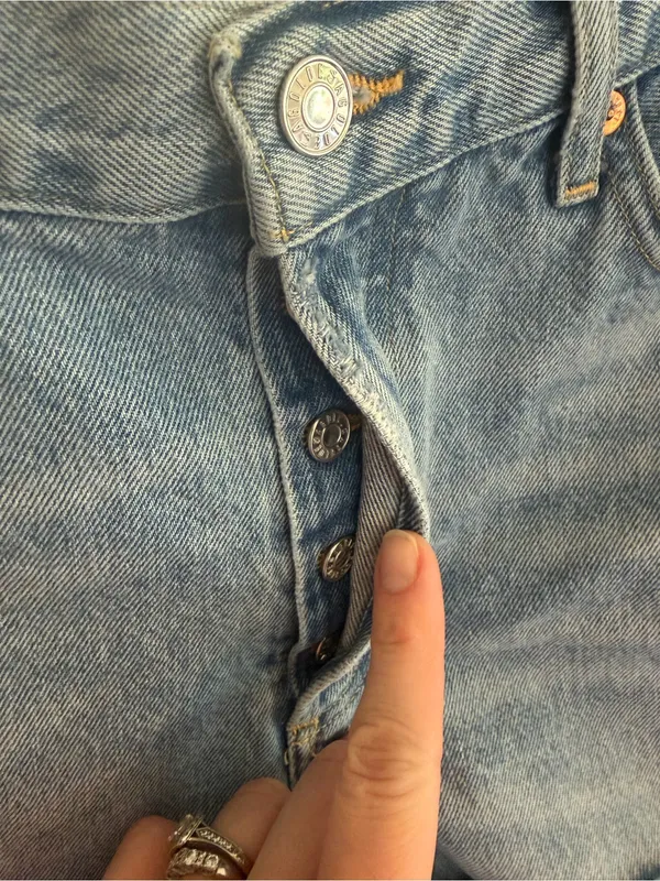 AGOLDE Parker‎ Denim Shorts Size 29 High Rise Distressed Raw Hem Button Fly - Image 7