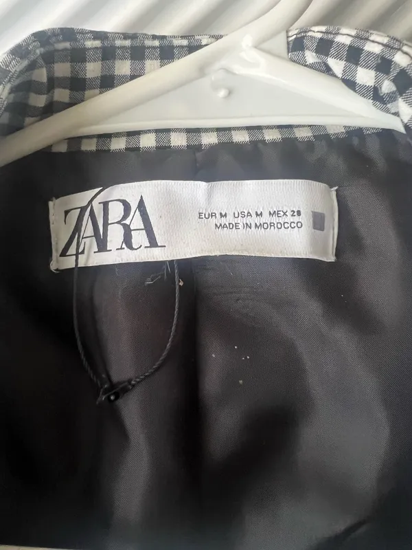 ZARA Black and White Houndstooth Cropped Blazer - Image 4